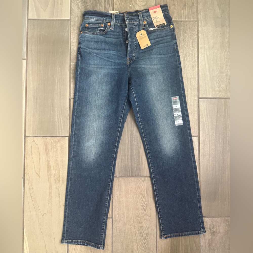 Levi’s Wedgie Straight Jeans